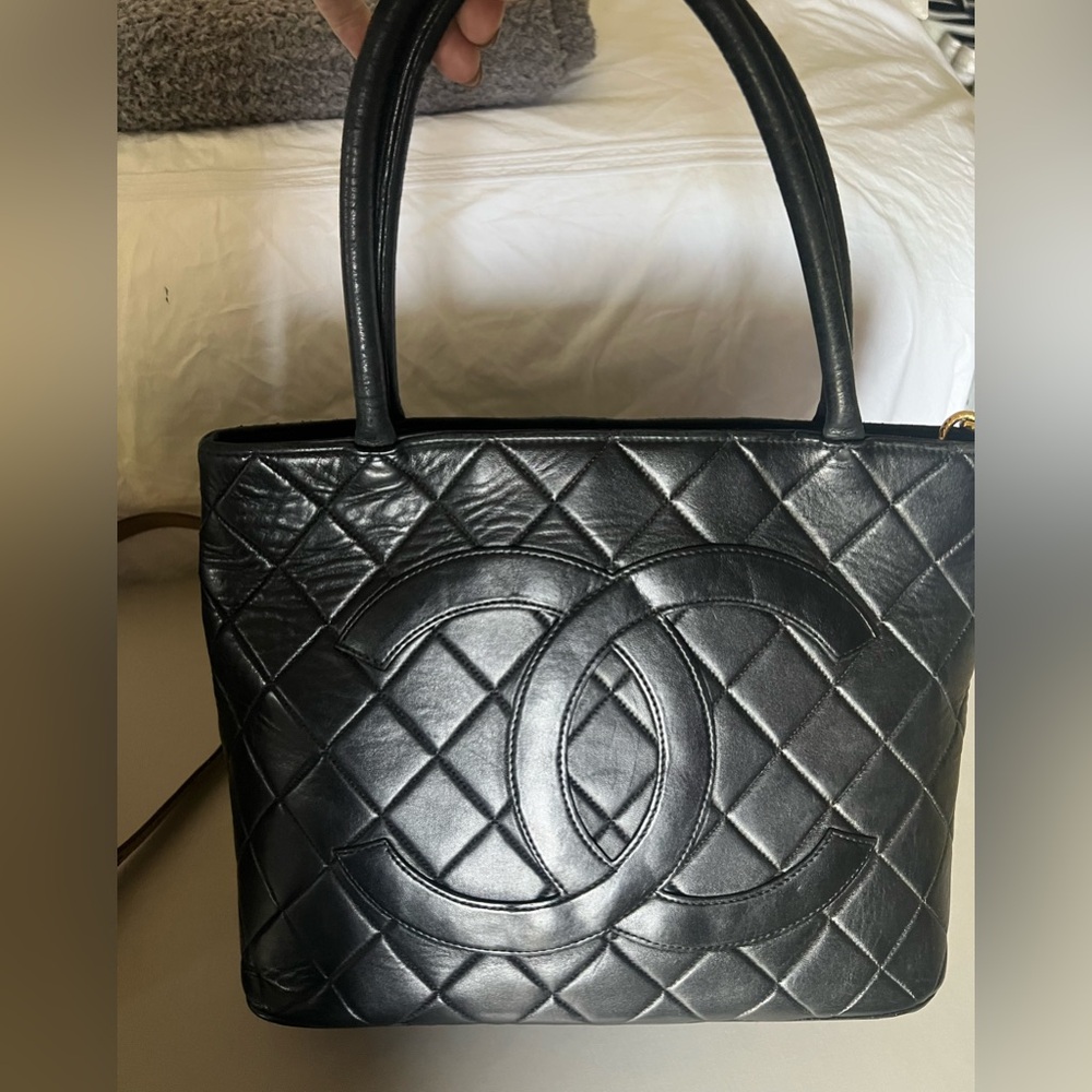 Chanel Caviar Tote Black